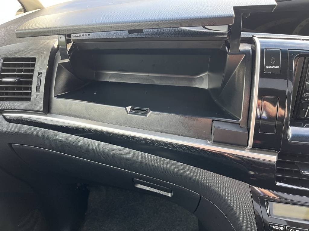 Used Toyota Estima 2026 for sale - 77669250: Photo 31