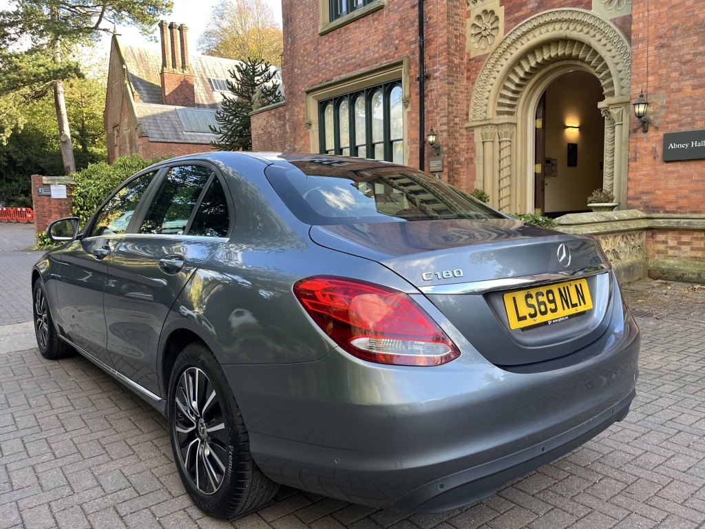 Used Mercedes-Benz C Class 2019 for sale - 76403513: Photo 2