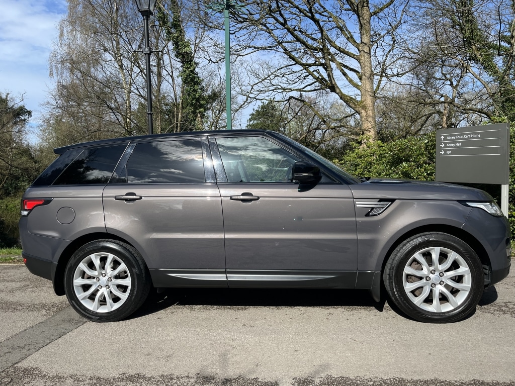 Used Land Rover Range Rover Sport 2015 for sale - 78027551: Photo 2