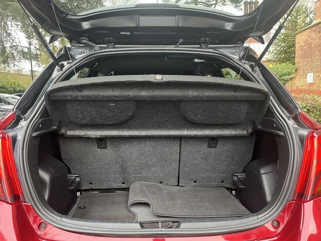 Used Toyota Yaris 2017 for sale - 77165186: Photo 15