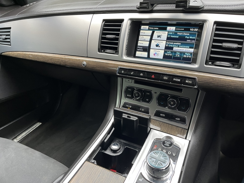 Used Jaguar XF 2014 for sale - 77622818: Photo 14