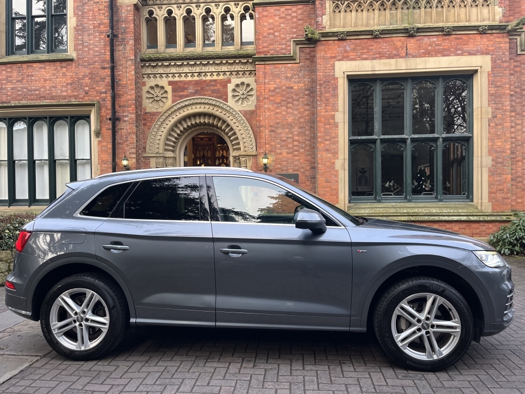 Used Audi Q5 2018 for sale - 76007345: Photo 2