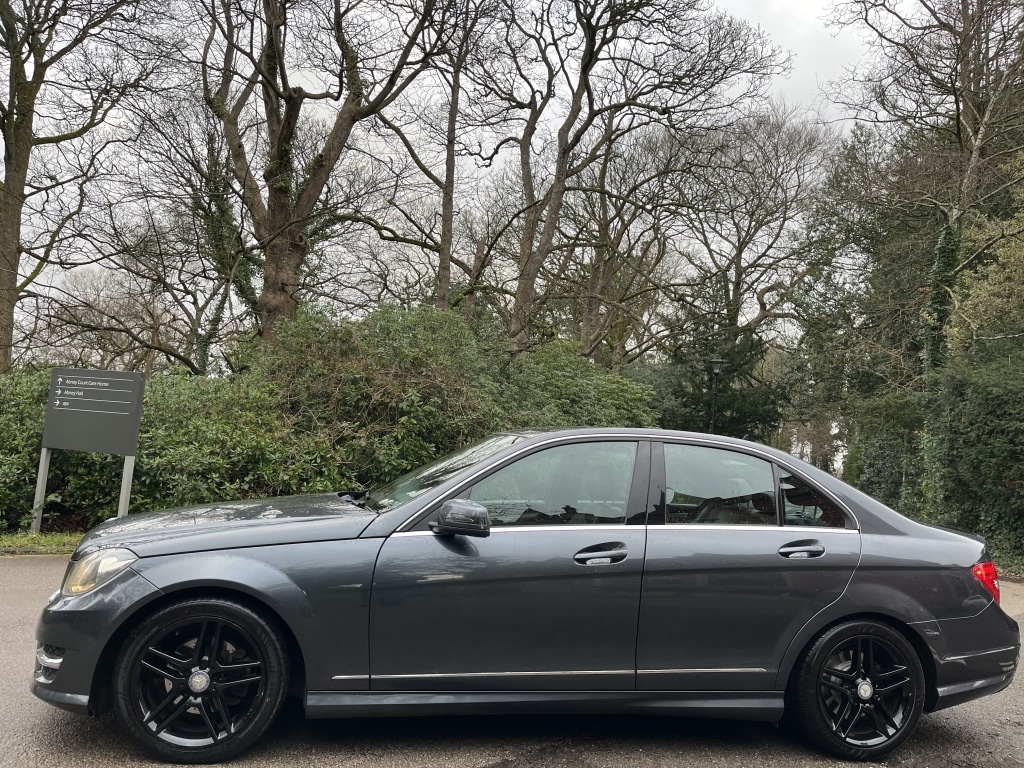 Used Mercedes-Benz C Class 2013 for sale - 77405555: Photo 4