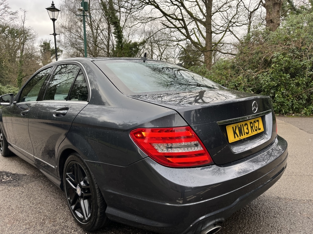 Used Mercedes-Benz C Class 2013 for sale - 77405555: Photo 5