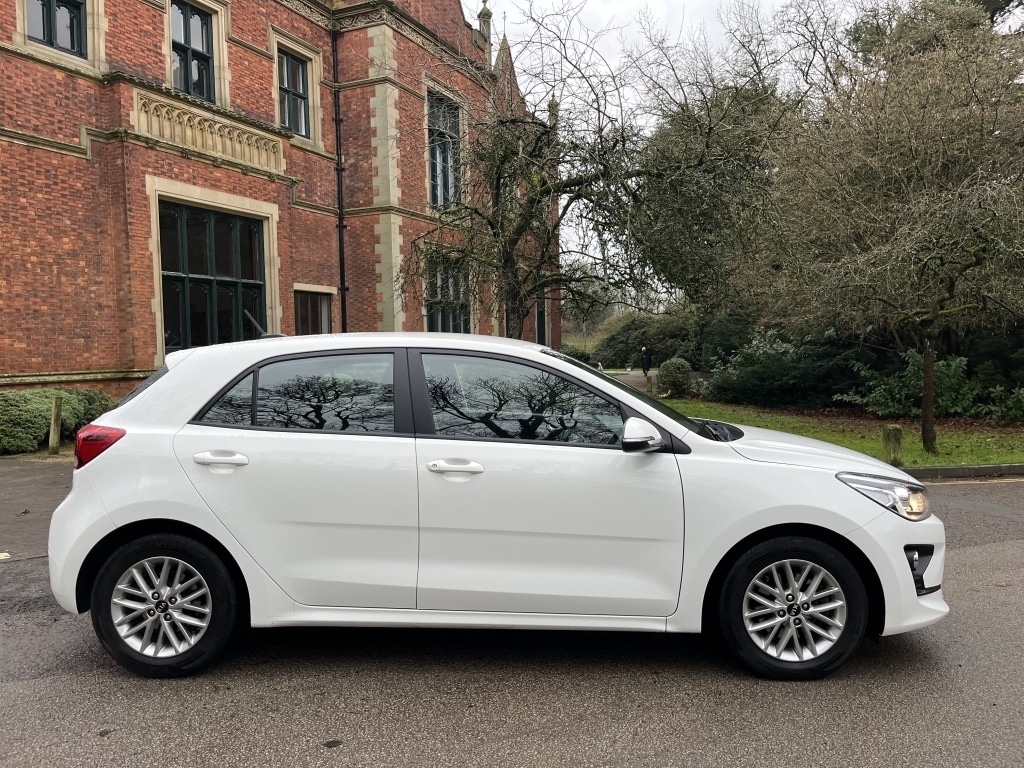 Used Kia Rio 2021 for sale - 76983570: Photo 2