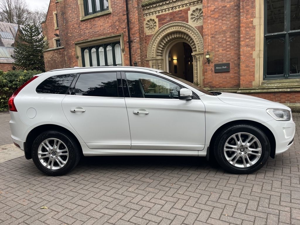 Used Volvo XC60 2025 for sale - 77595657: Photo 2