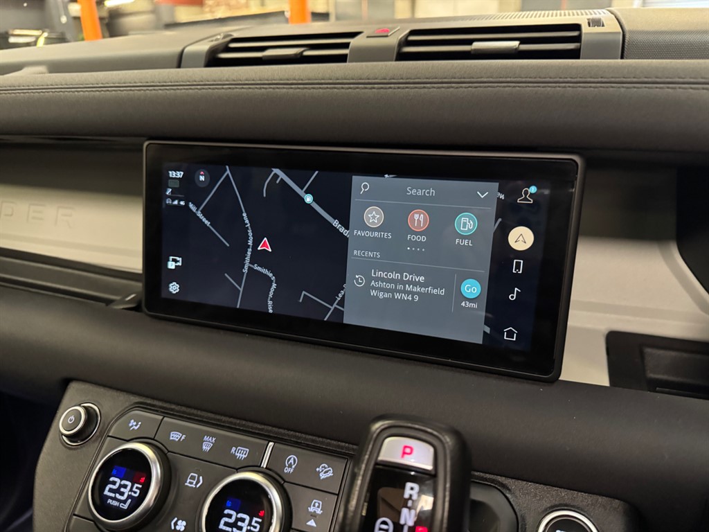 Used Land Rover Defender 2021 for sale - 76696274: Photo 30