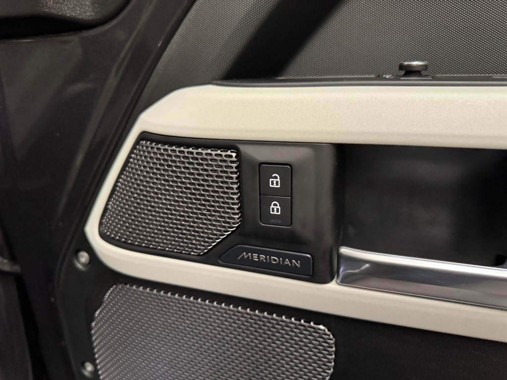 Used Land Rover Defender 2021 for sale - 76696274: Photo 36