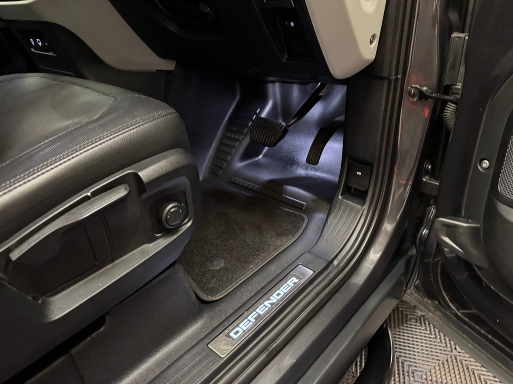 Used Land Rover Defender 2021 for sale - 76696274: Photo 37