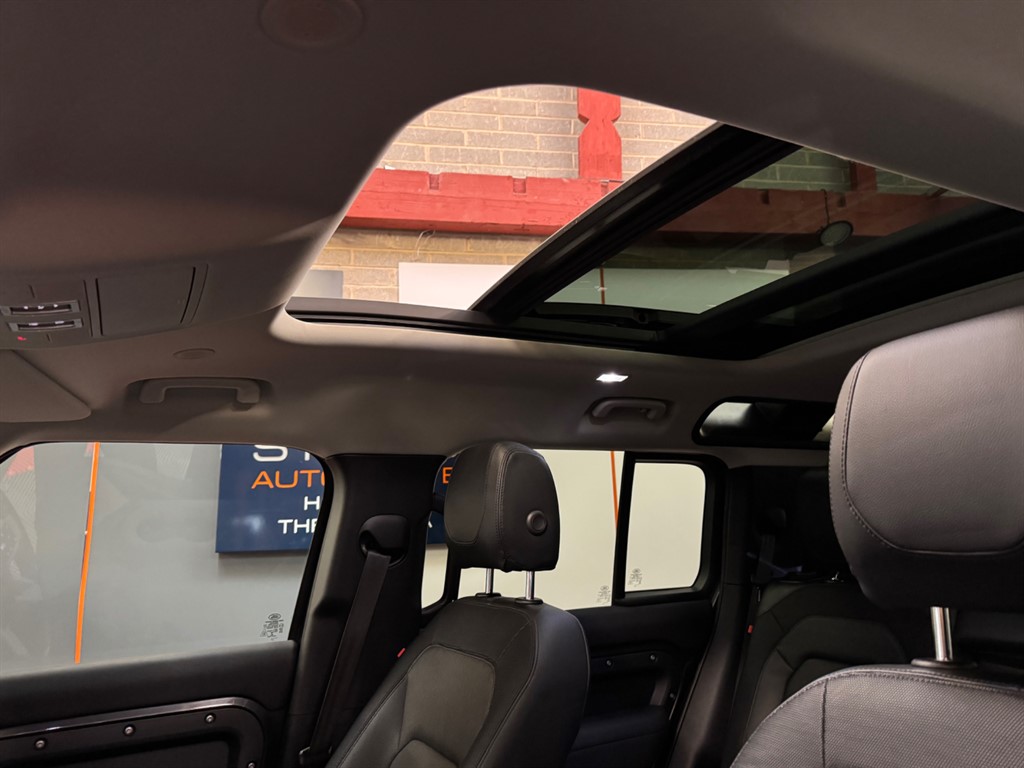 Used Land Rover Defender 2021 for sale - 76696274: Photo 40