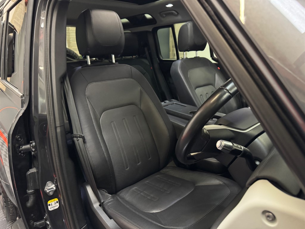 Used Land Rover Defender 2021 for sale - 76696274: Photo 47