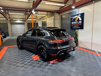 Used Porsche Macan 2024 for sale - 76696276: Photo