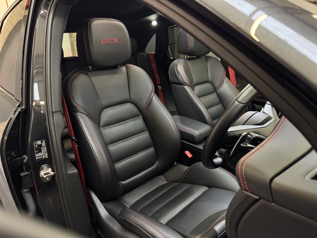 Used Porsche Macan 2024 for sale - 76696276: Photo 31