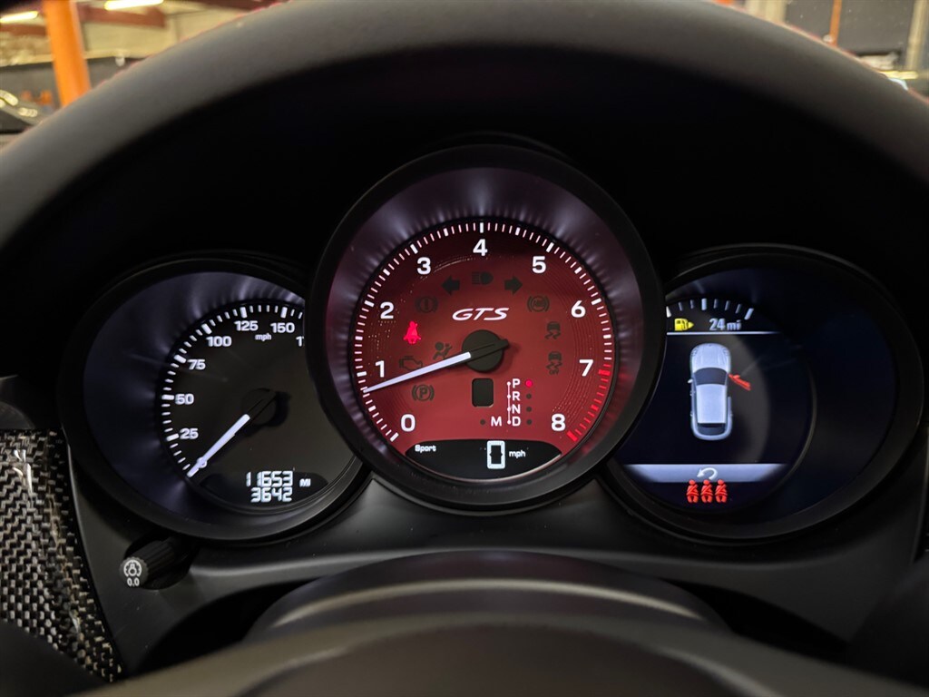 Used Porsche Macan 2024 for sale - 76696276: Photo 38