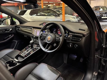 Used Porsche Macan 2024 for sale - 76696276: Photo