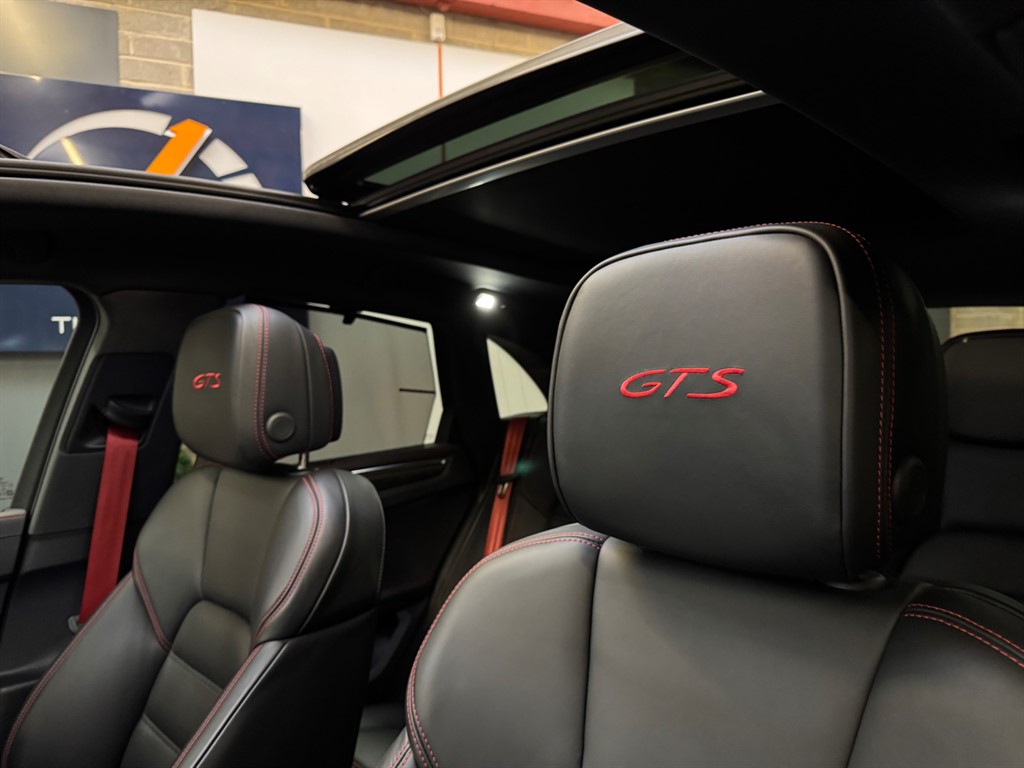 Used Porsche Macan 2024 for sale - 76696276: Photo 41