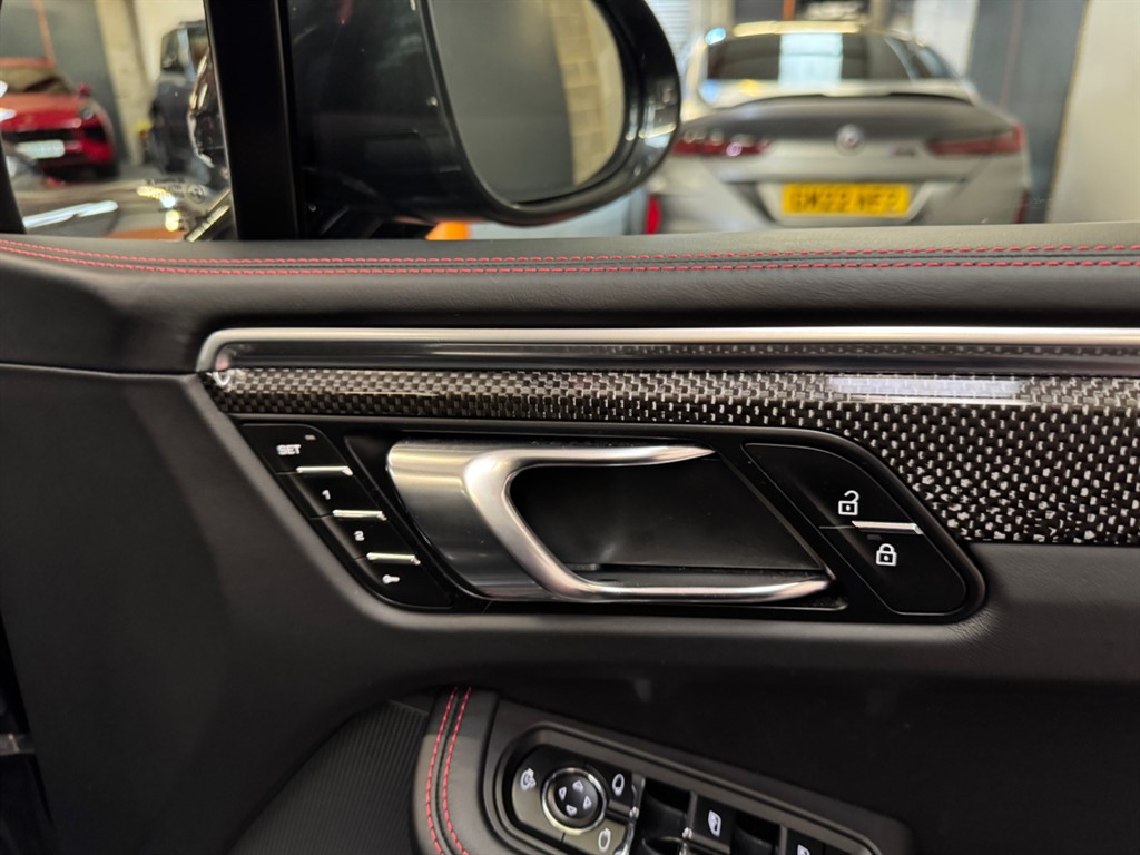 Used Porsche Macan 2024 for sale - 76696276: Photo 44