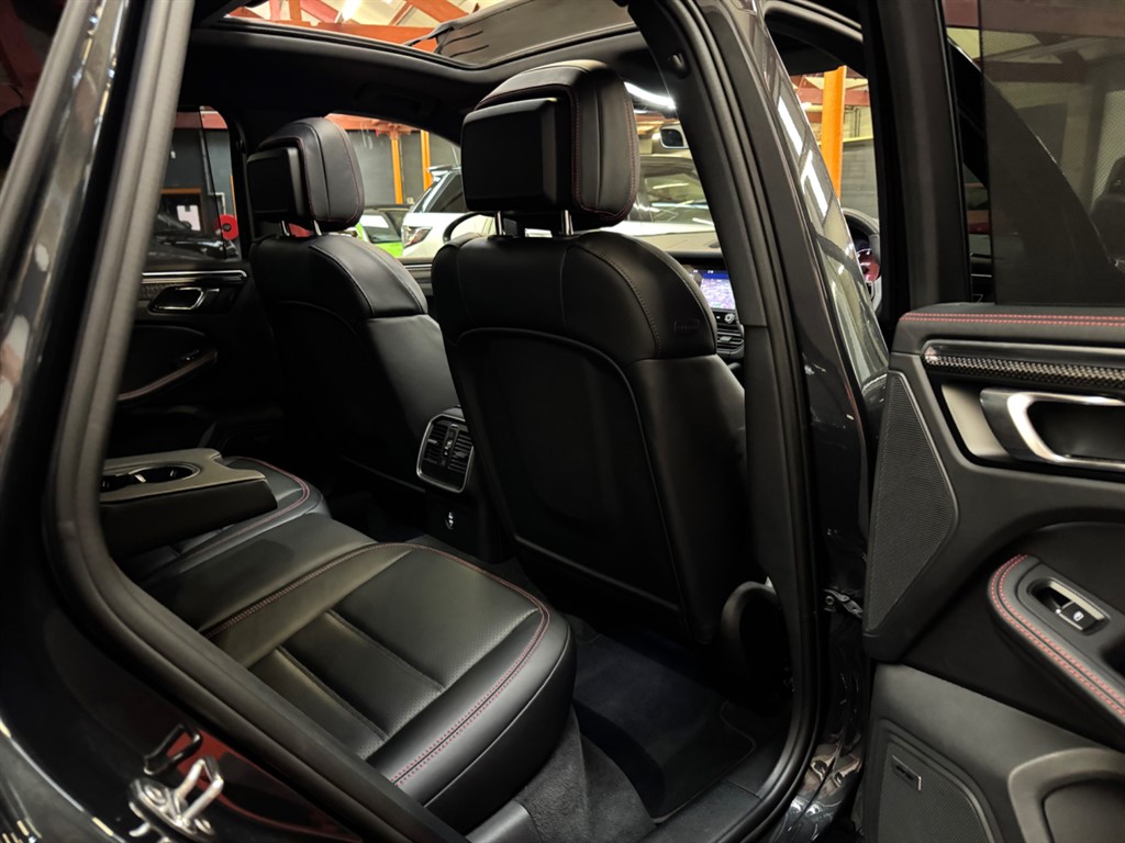 Used Porsche Macan 2024 for sale - 76696276: Photo 48