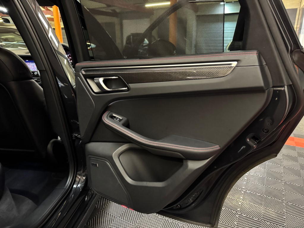 Used Porsche Macan 2024 for sale - 76696276: Photo 51