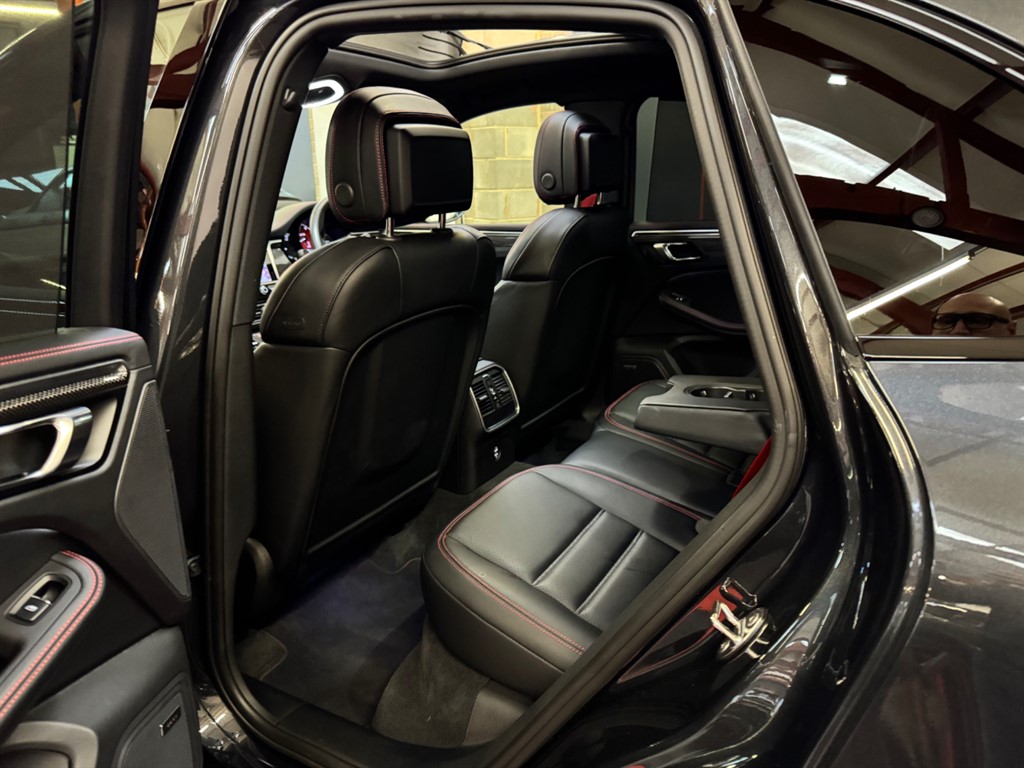 Used Porsche Macan 2024 for sale - 76696276: Photo 52