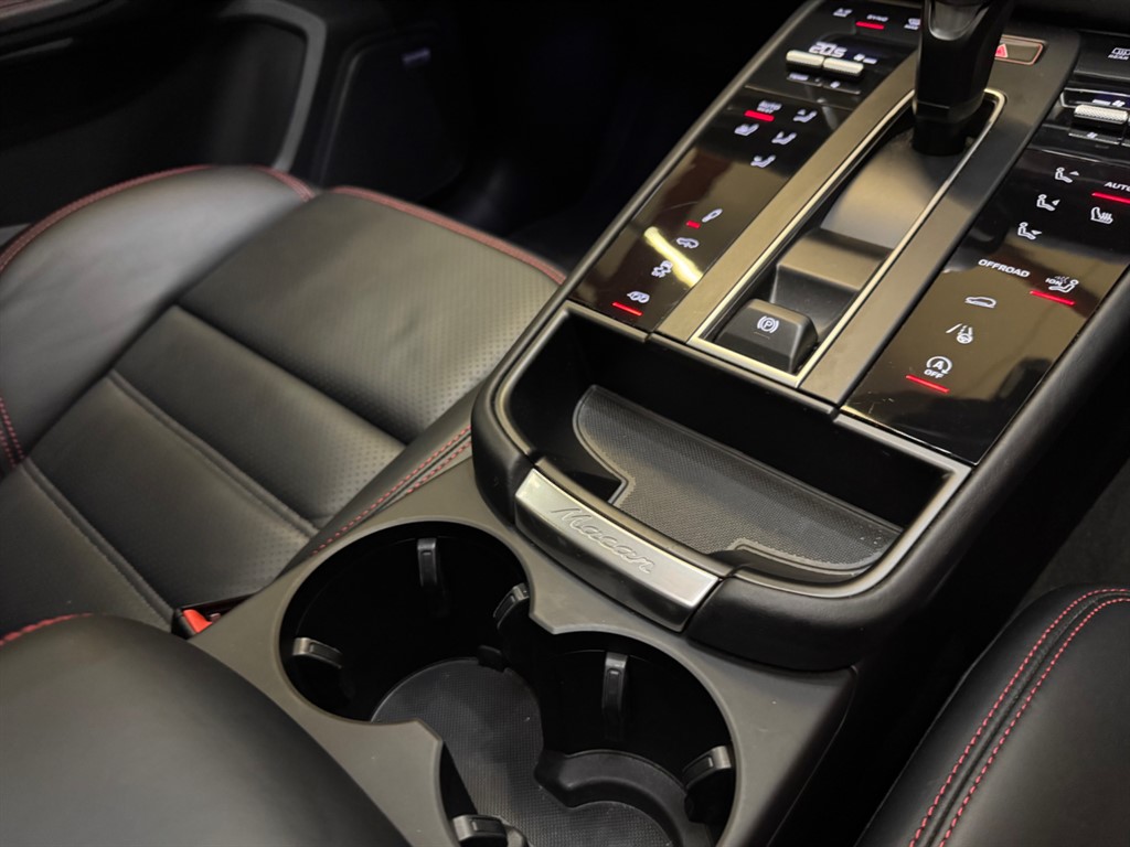 Used Porsche Macan 2024 for sale - 76696276: Photo 65