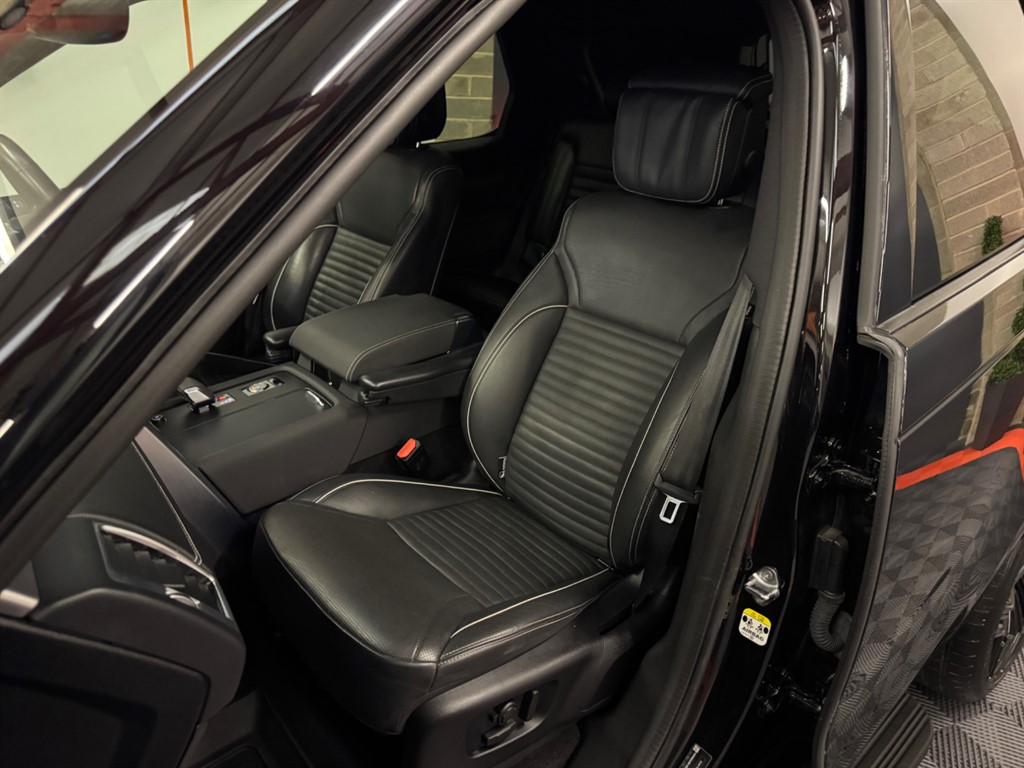 Used Land Rover Discovery 2022 for sale - 77300760: Photo 4