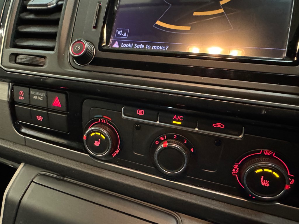 Used Volkswagen Transporter 2018 for sale - 76696273: Photo 26