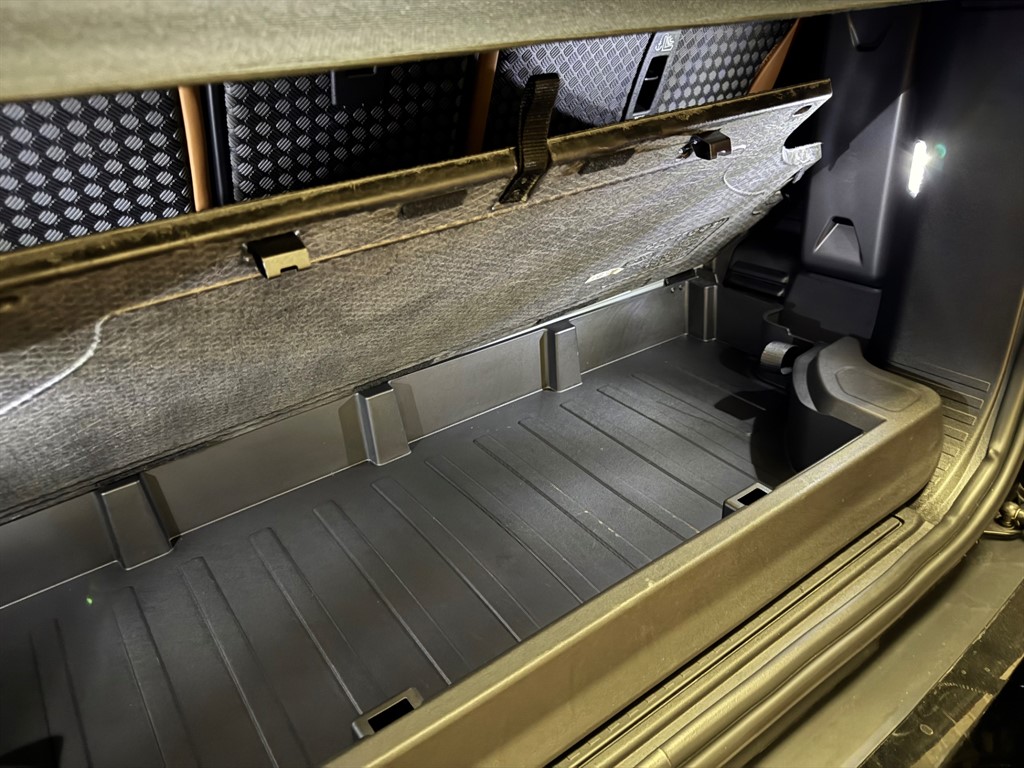 Used Land Rover Defender 2024 for sale - 76696280: Photo 27