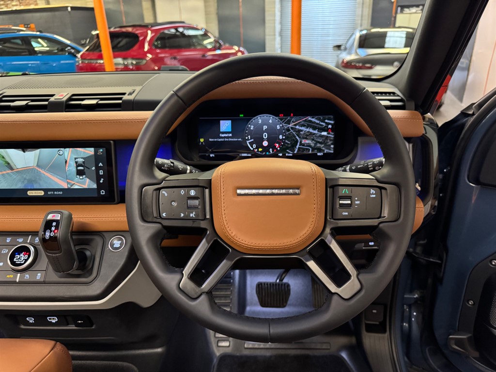 Used Land Rover Defender 2024 for sale - 76696280: Photo 31