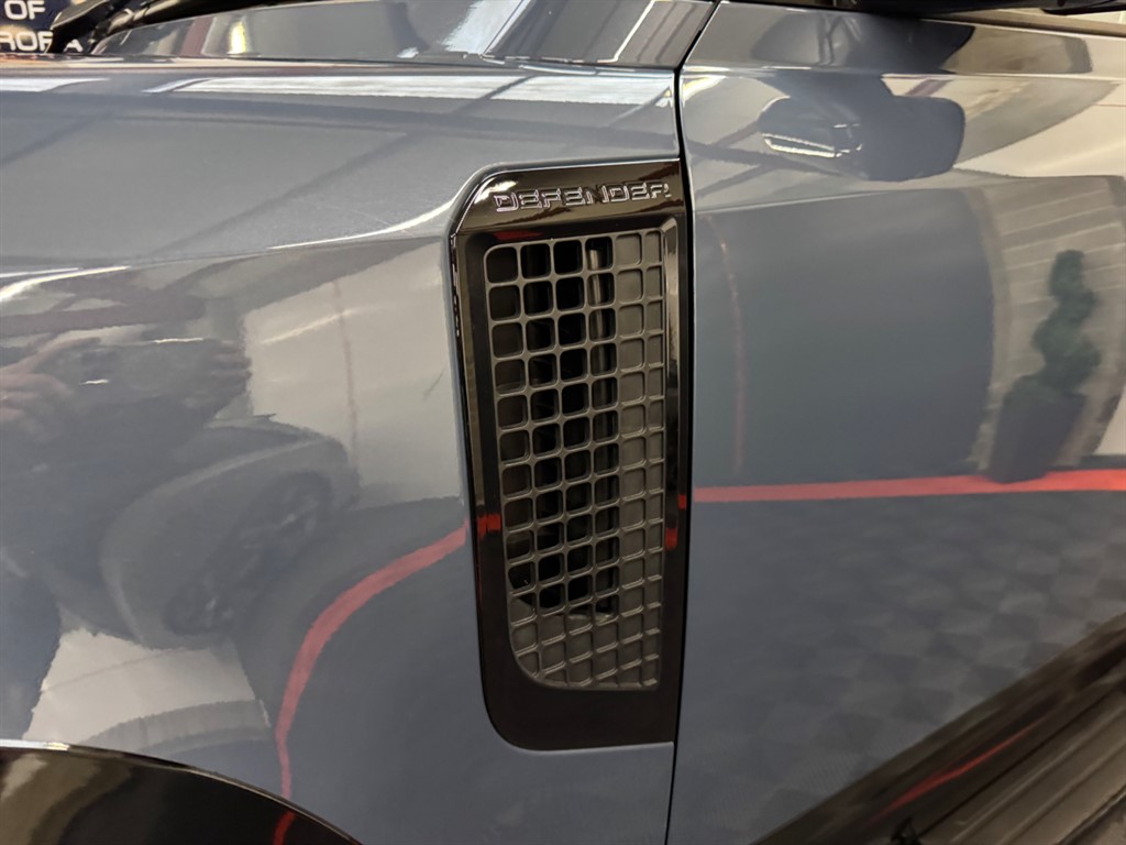 Used Land Rover Defender 2024 for sale - 76696280: Photo 36