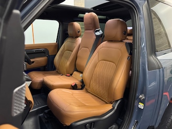 Used Land Rover Defender 2024 for sale - 76696280: Photo