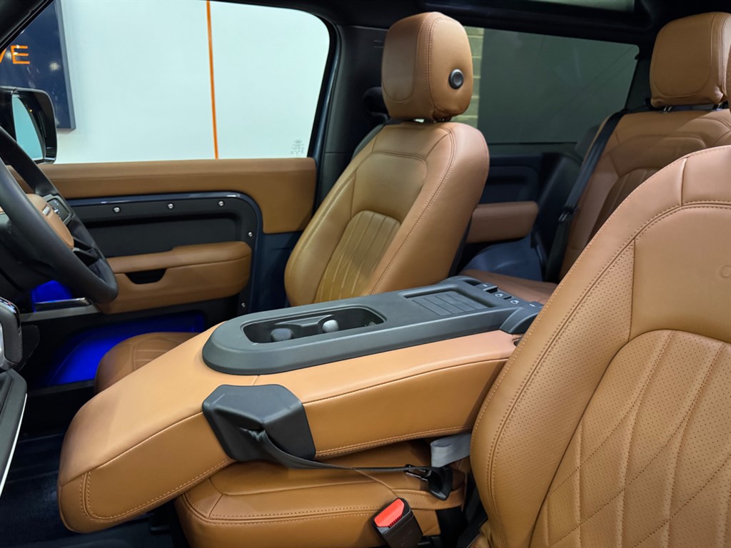 Used Land Rover Defender 2024 for sale - 76696280: Photo 40