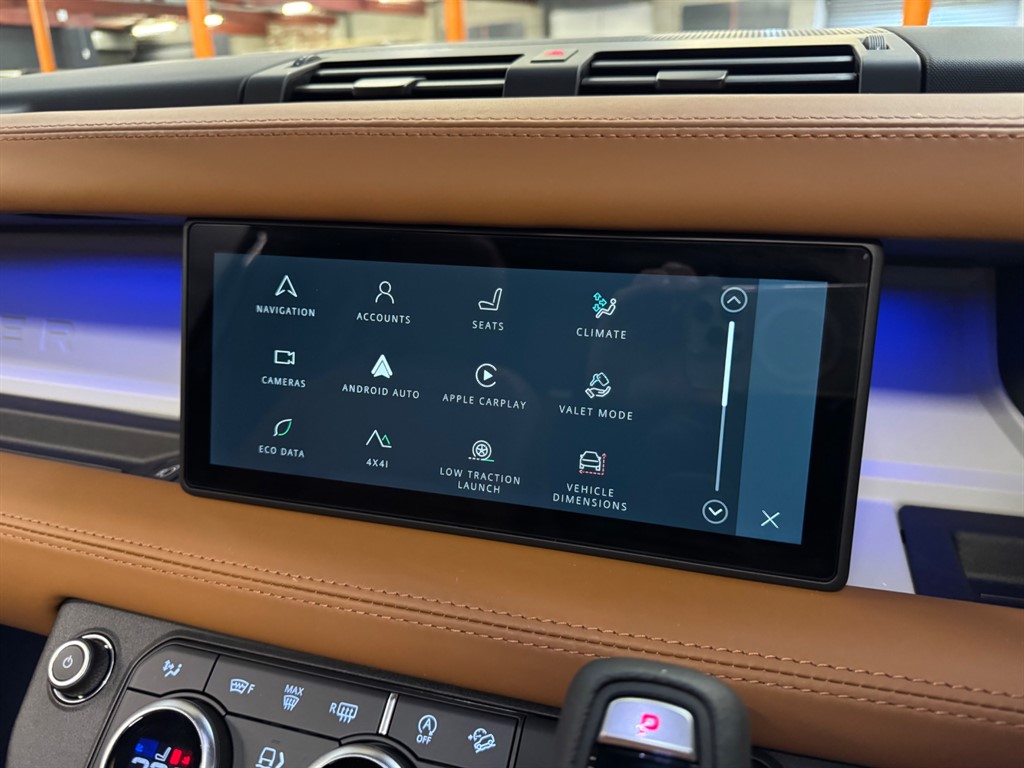 Used Land Rover Defender 2024 for sale - 76696280: Photo 50