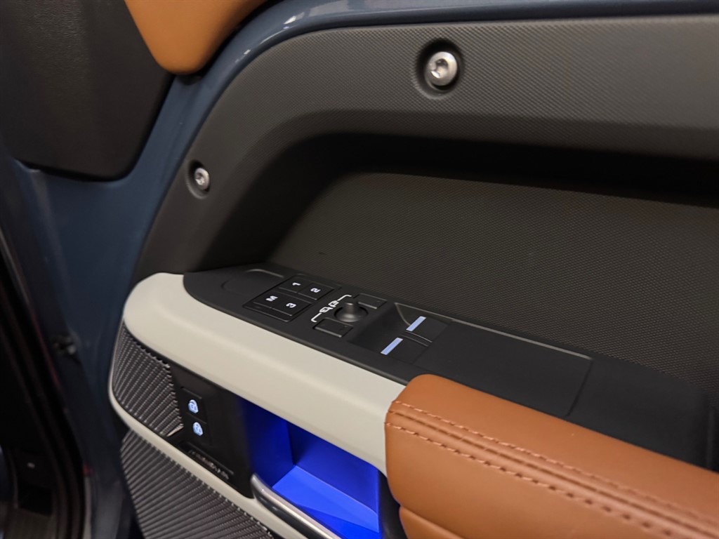 Used Land Rover Defender 2024 for sale - 76696280: Photo 58