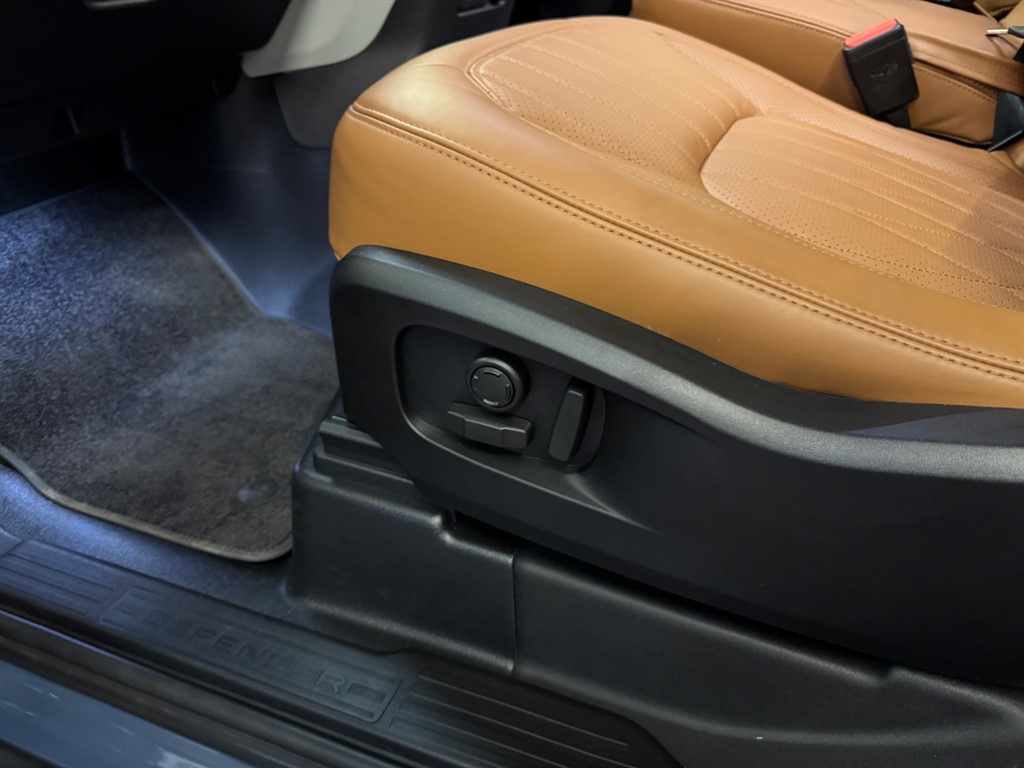 Used Land Rover Defender 2024 for sale - 76696280: Photo 66