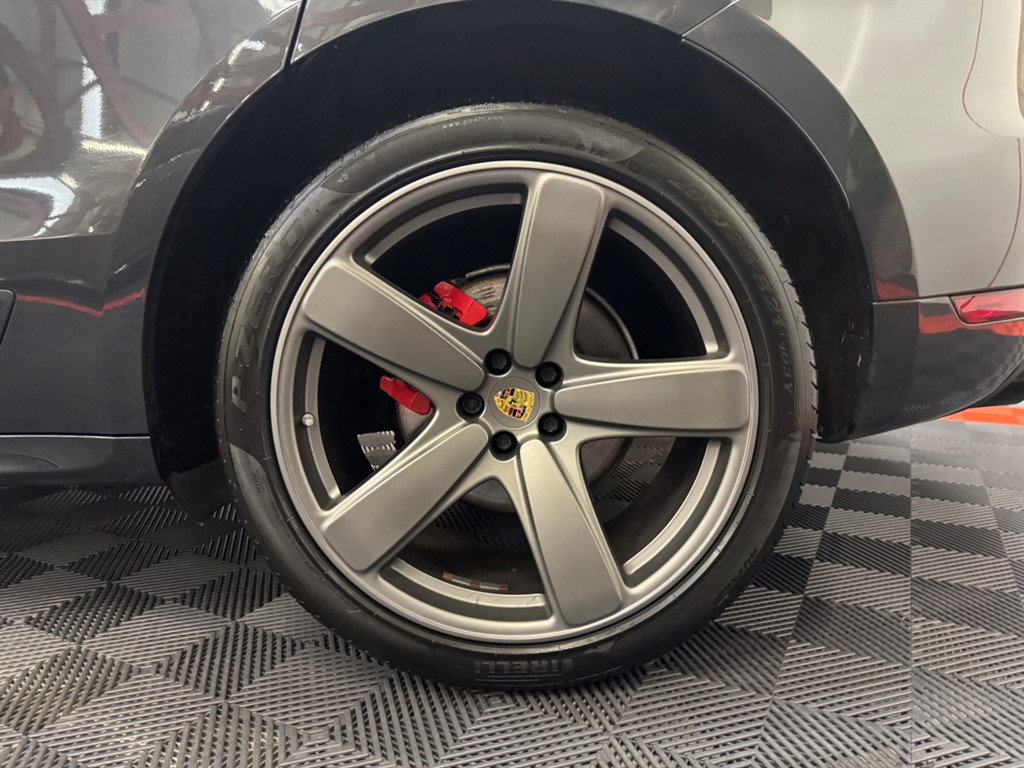 Used Porsche Macan 2018 for sale - 76696281: Photo 16