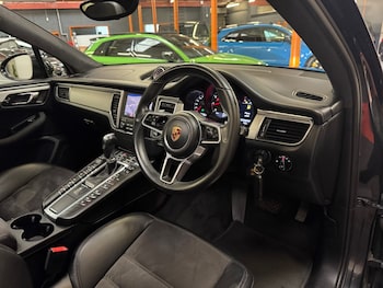 Used Porsche Macan 2018 for sale - 76696281: Photo
