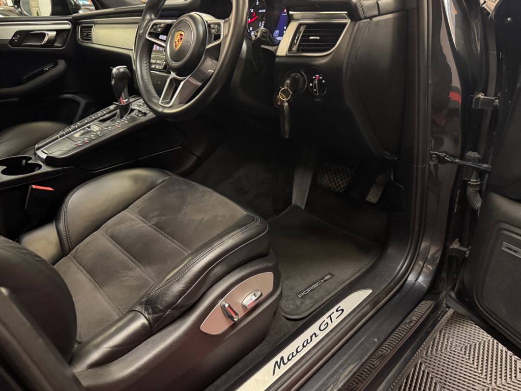 Used Porsche Macan 2018 for sale - 76696281: Photo 40