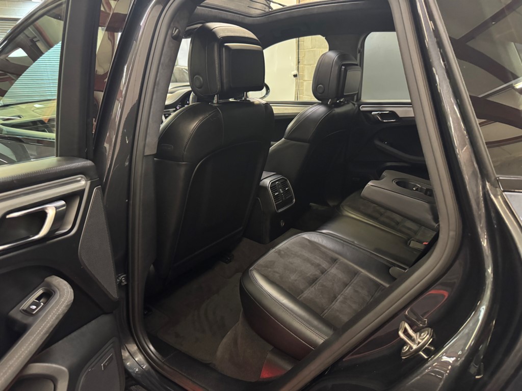 Used Porsche Macan 2018 for sale - 76696281: Photo 44