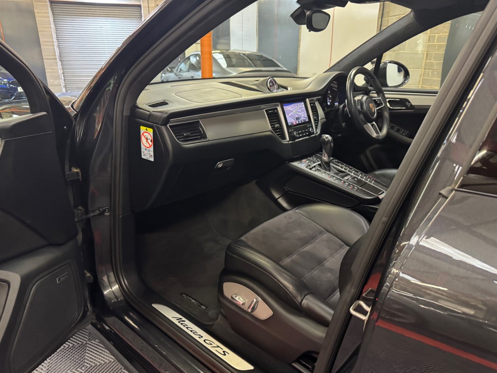 Used Porsche Macan 2018 for sale - 76696281: Photo 45