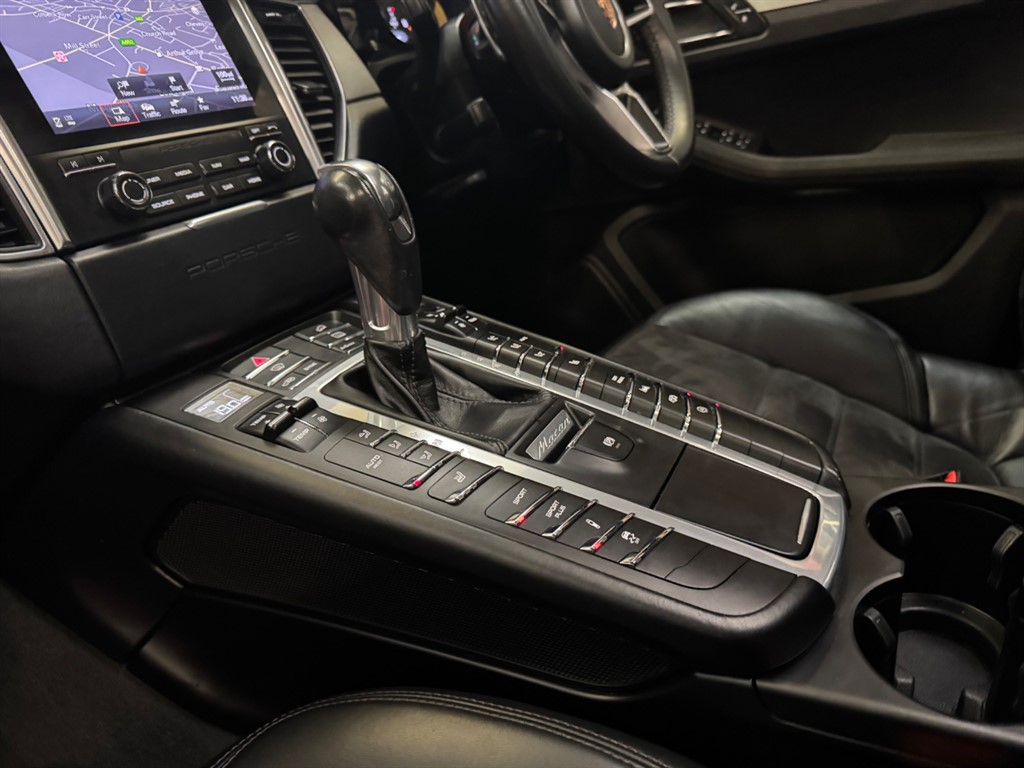 Used Porsche Macan 2018 for sale - 76696281: Photo 48