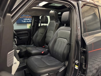 Used Land Rover Defender 2021 for sale - 76659773: Photo