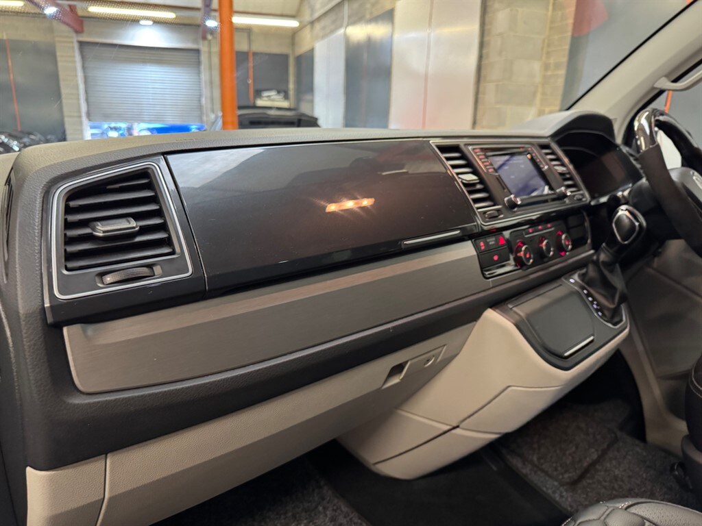 Used Volkswagen Transporter 2018 for sale - 78089085: Photo 18