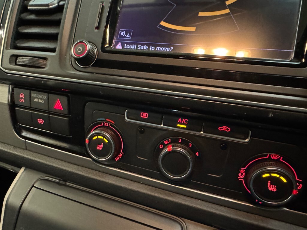 Used Volkswagen Transporter 2018 for sale - 78089085: Photo 26