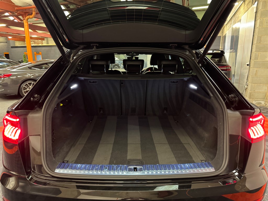 Used Audi Q8 2023 for sale - 78094906: Photo 33