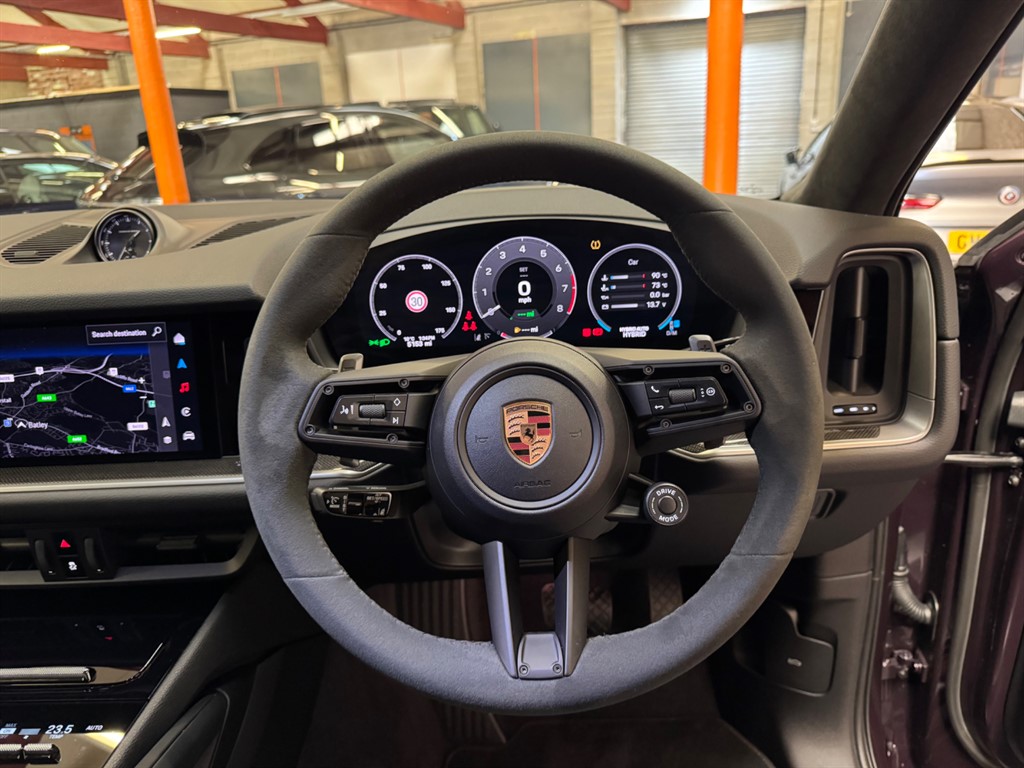 Used Porsche Cayenne 2024 for sale - 76696263: Photo 25