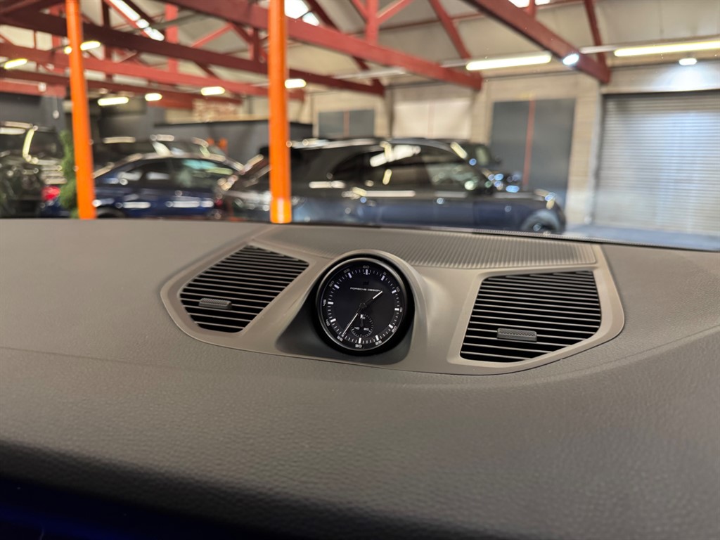 Used Porsche Cayenne 2024 for sale - 76696263: Photo 32