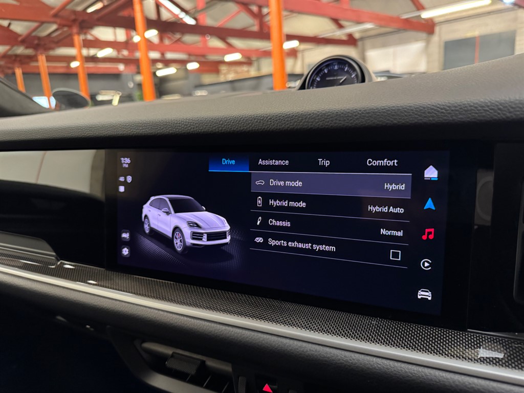 Used Porsche Cayenne 2024 for sale - 76696263: Photo 37