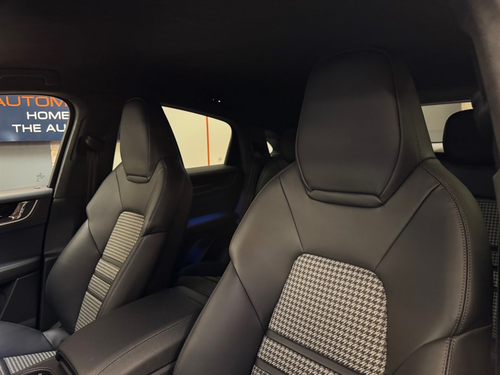 Used Porsche Cayenne 2024 for sale - 76696263: Photo 42