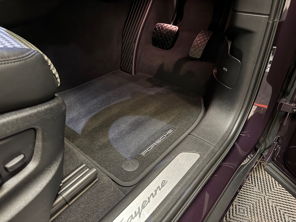 Used Porsche Cayenne 2024 for sale - 76696263: Photo 50